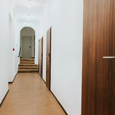 Erasmus Dorm Vandrarhem *
