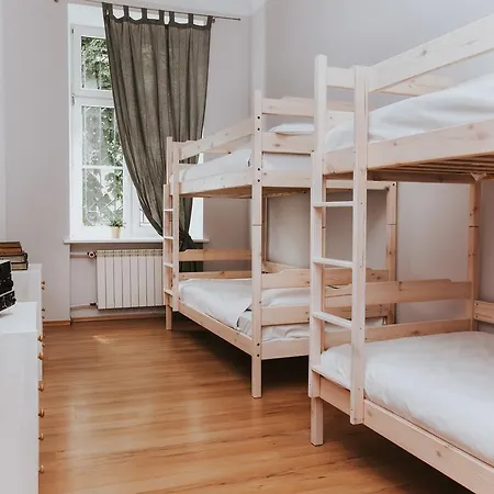 Erasmus Dorm 호스텔 *