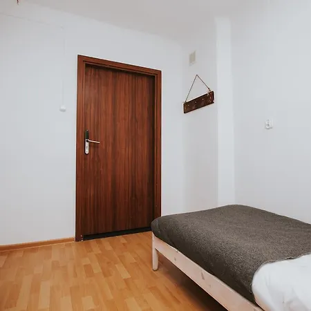 Erasmus Dorm 바르샤바