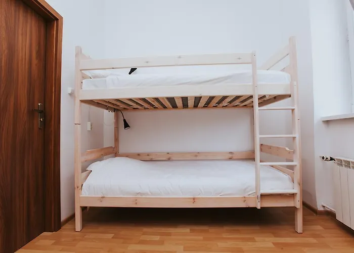 Erasmus Dorm Hostel *