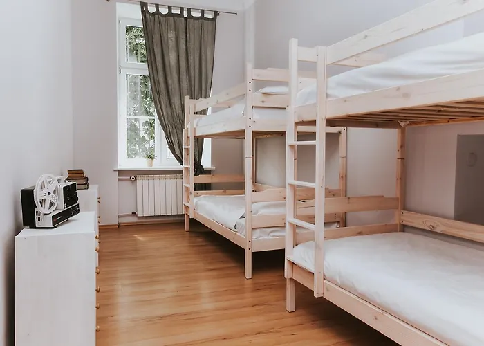 Erasmus Dorm Hostel *