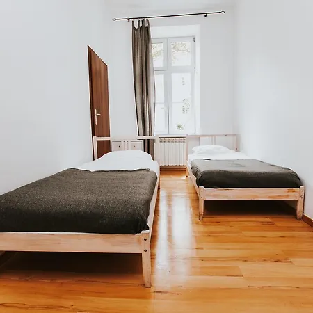 Erasmus Dorm ホステル